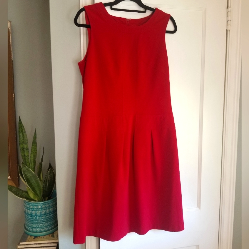 Jones New York red sleeveless mid-length dress size 12
